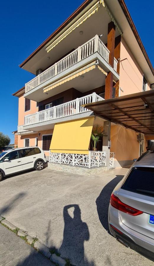 D&D Izola Apartments Exterior photo